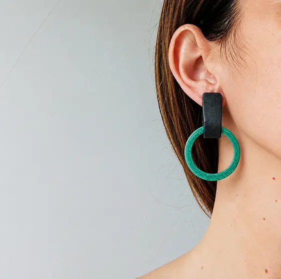 Pendientes artesanales de aro verde